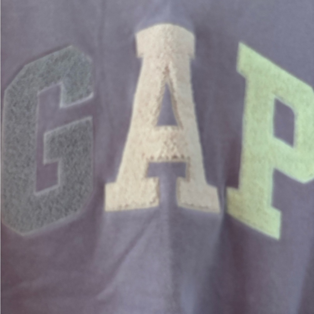 GAP Lavender Crewneck NWOT - Picture 4 of 6